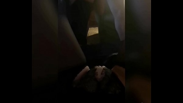 Hot MJM. U maritu scopa fidanzata davanti à a so moglia. A figa di a moglia si bagna, e so fantasie sporche sguassate solu a mente